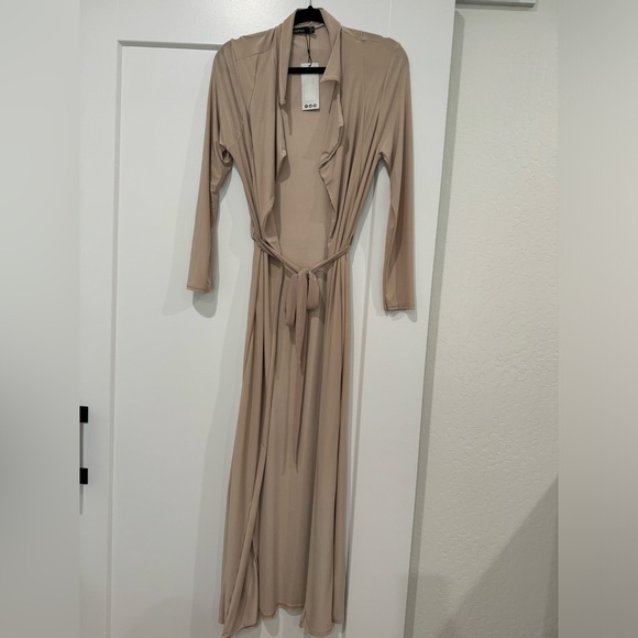 NWT Boohoo maxi trench bundle - Picture 4 of 6